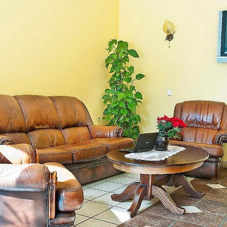 Hotel Linovo With Free Parking Riga Exterior foto