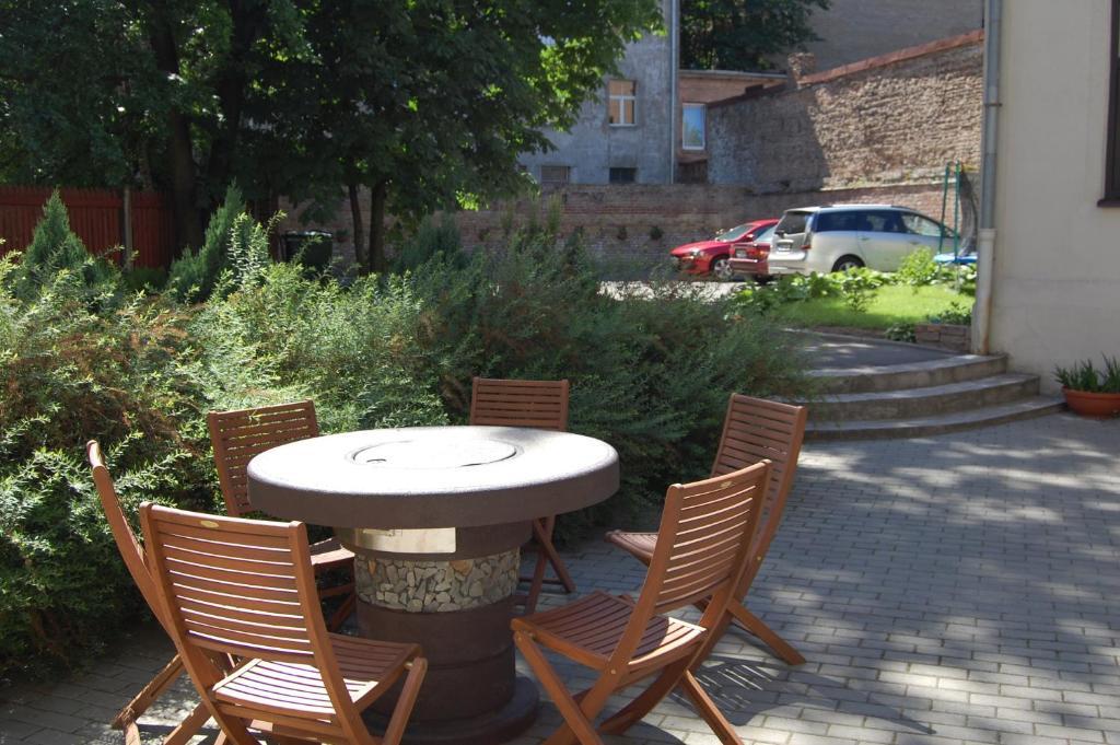 Hotel Linovo With Free Parking Riga Exterior foto