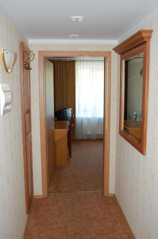 Hotel Linovo With Free Parking Riga Habitación foto