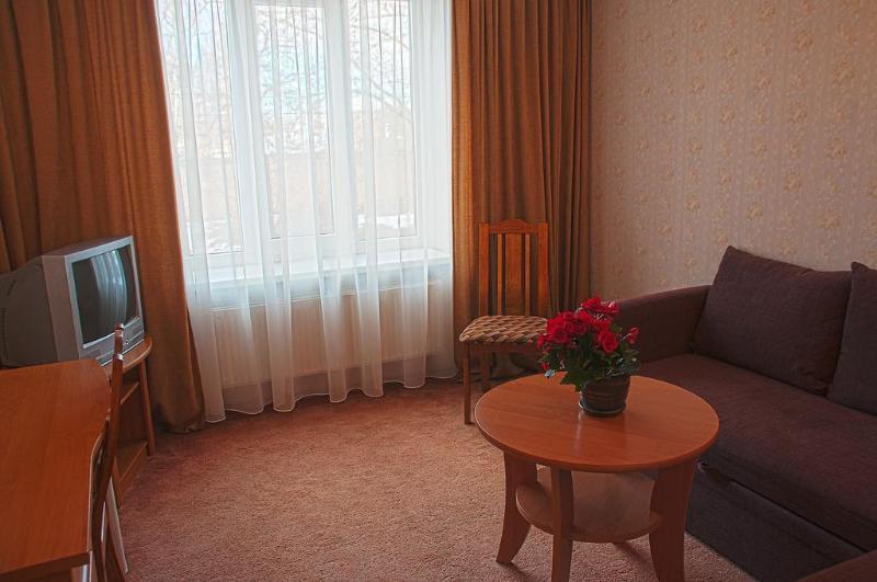 Hotel Linovo With Free Parking Riga Exterior foto